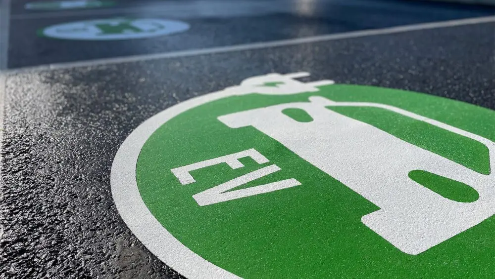 EV-Bay-Marking-15